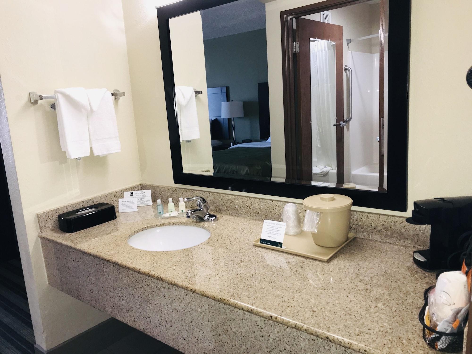 Quality Inn & Suites Уэст-Монро Экстерьер фото